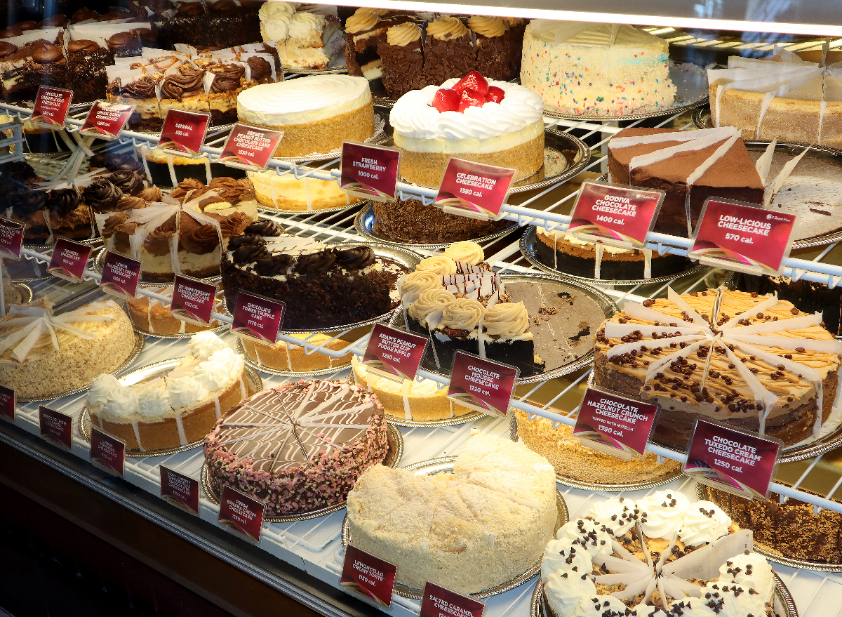 7 Restaurant Chains That Serve the Best Cake