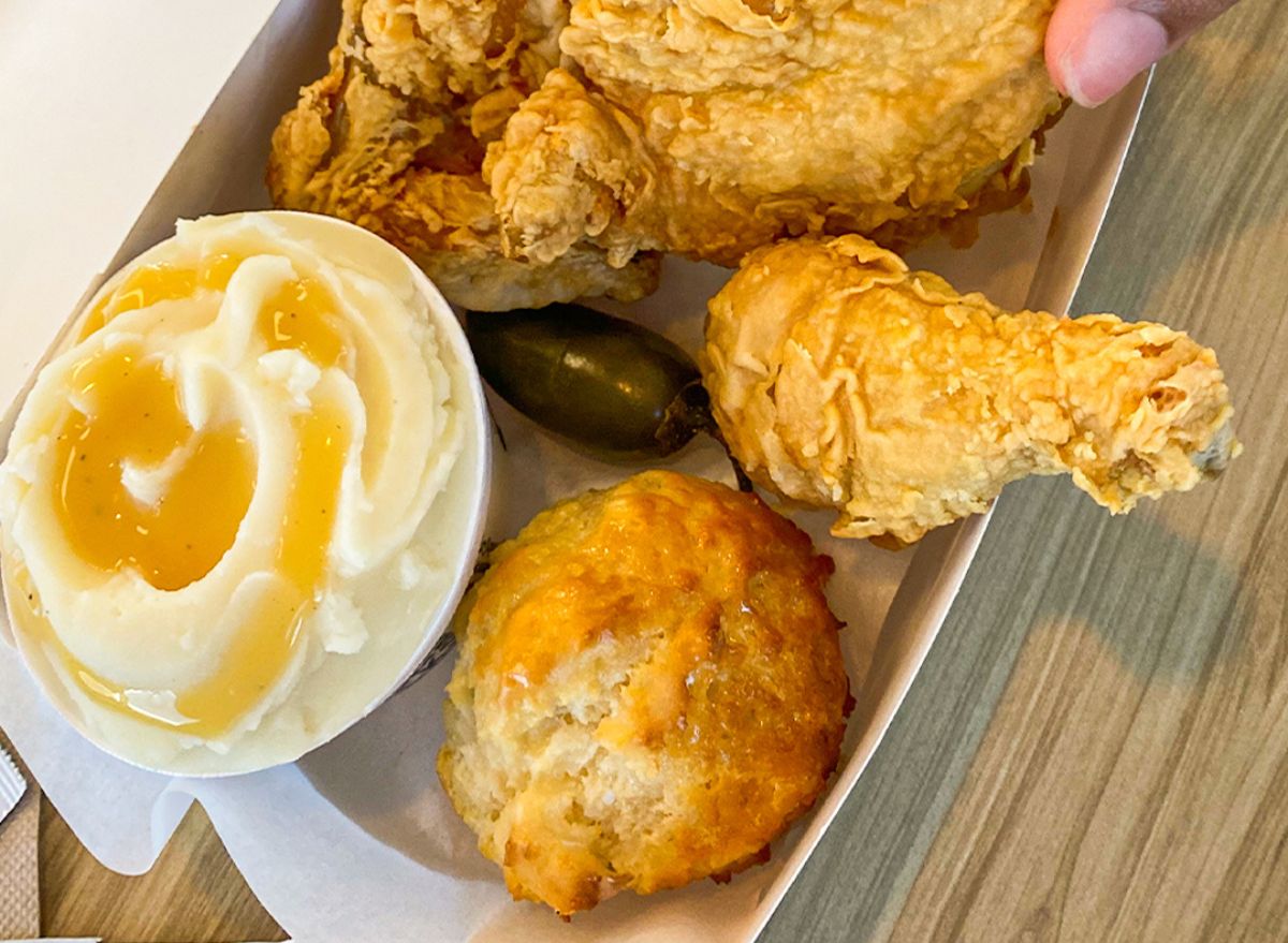 8 Fast-Food Chains That Serve the Best Mashed Potatoes