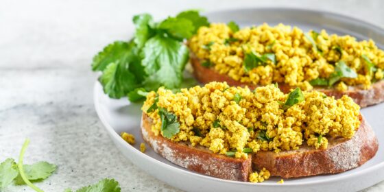 15 High-Protein Plant-Based Breakfast Ideas That Are Super Filling