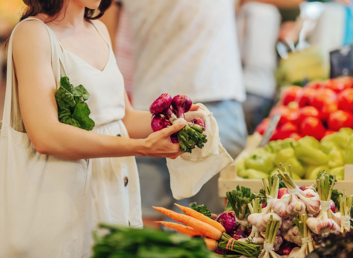 20 Grocery Stores That Will Be Open on July 4th