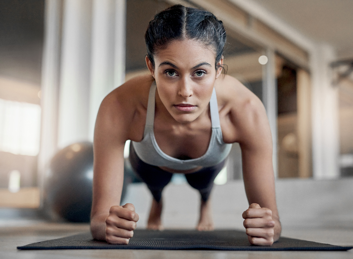 9 Floor Exercises Women Should Do Every Day To Stay Fit & Firm