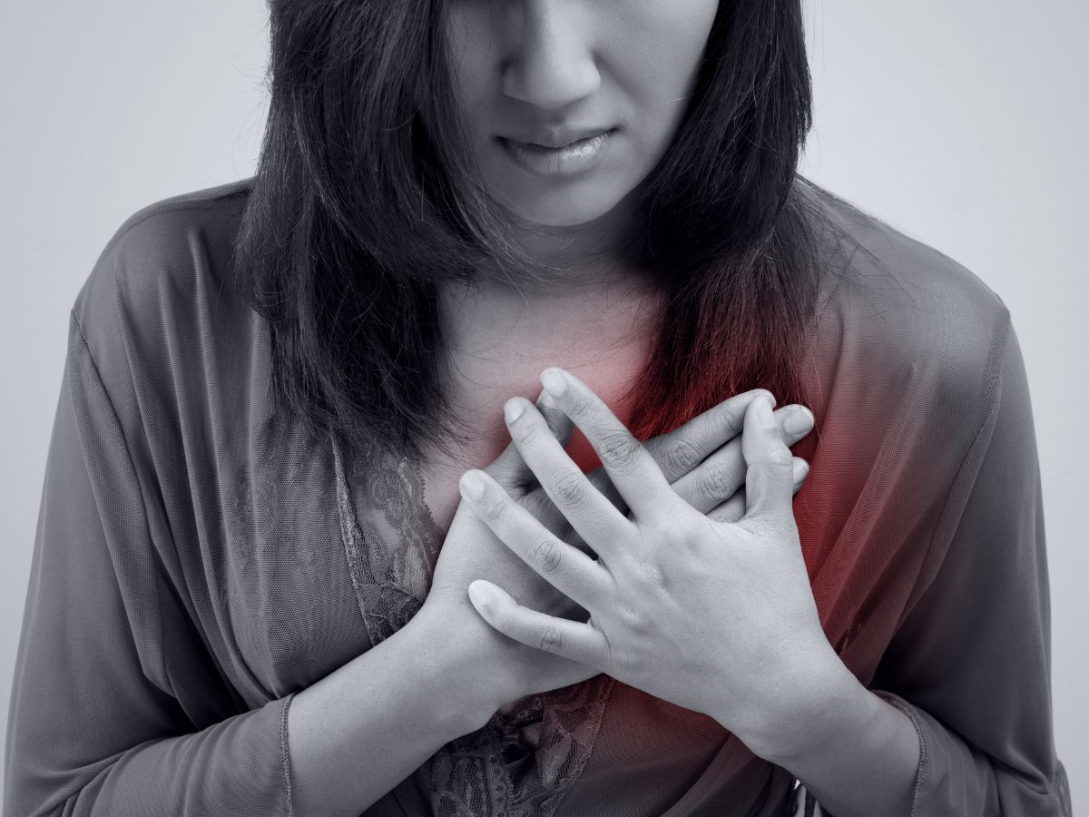 6 Symptoms of a Heart Attack That Occurs Only In Women