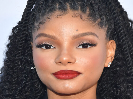 Halle Bailey breaks down in tears backstage at sister Chloe’s concert after pregnancy rumors and boyfriend DDG’s attack