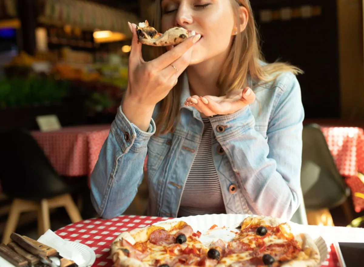 The Healthiest Orders at 7 Fast-Food Pizza Chains