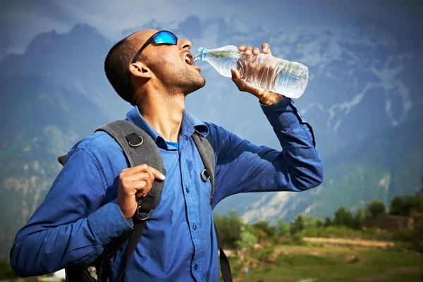 Does Dehydration Raise Blood Sugar in Non-Diabetics?