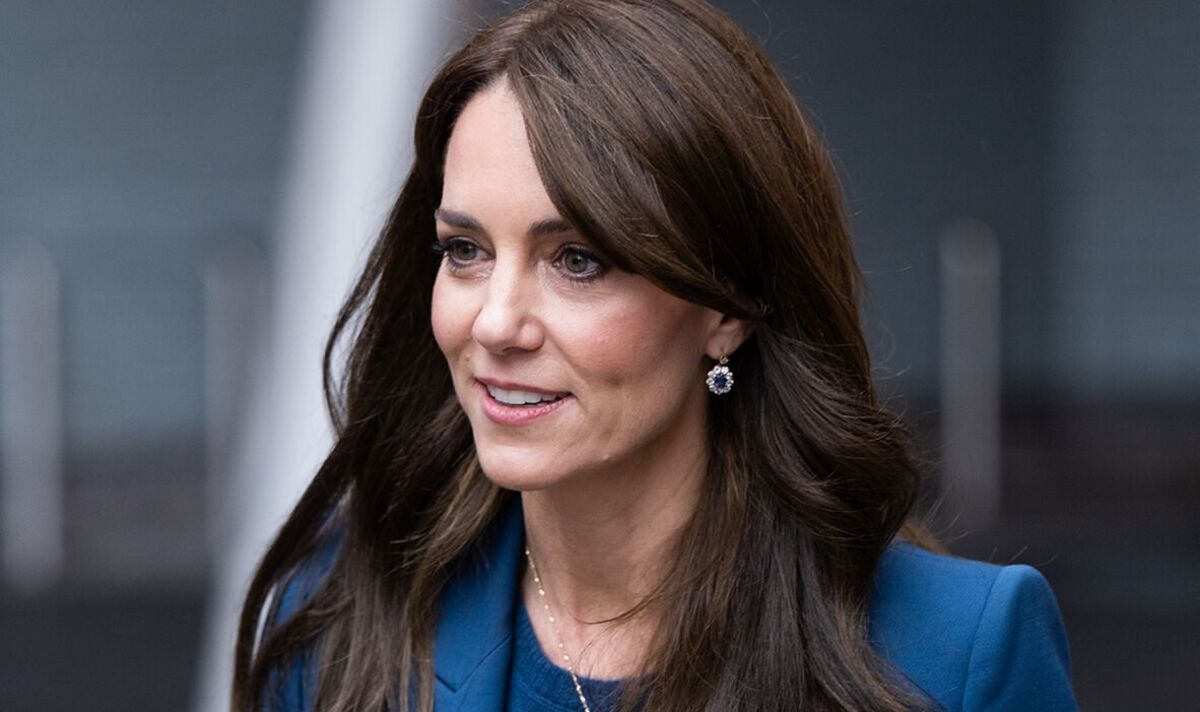 Doctor says Kate Middleton's recovery time from abdominal surgery 'seems like a long time'