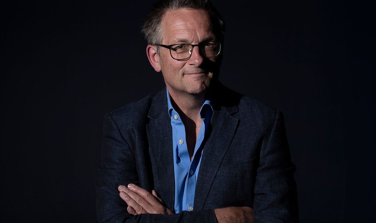 Dr Michael Mosley shares 1am advice to help you get a good night's sleep