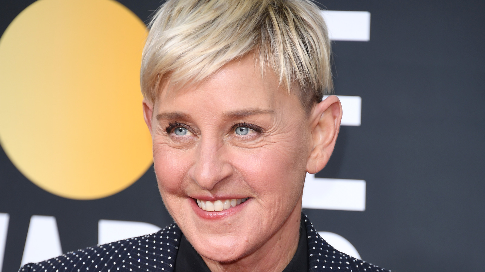 Ellen DeGeneres Looks Completely Unrecognizable With No Makeup In New Photo