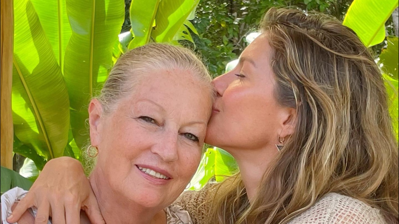 Gisele Bündchen's Mom, Vânia Nonnenmacher, Dead At 75