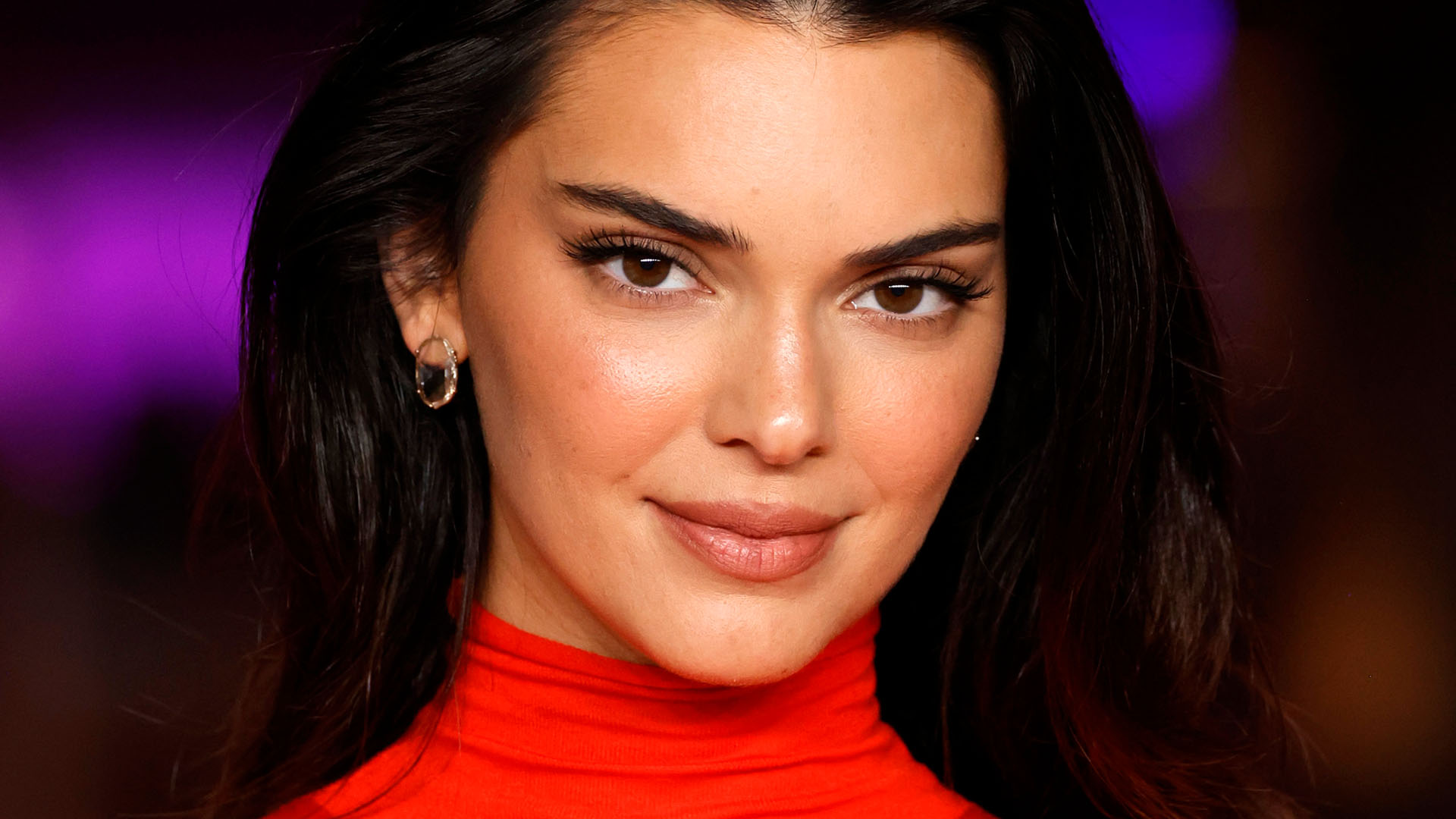 Kendall Jenner reveals her ‘puffy’ and ‘swollen’ real smile in zoomed-in photo during pottery class with Hailey Bieber