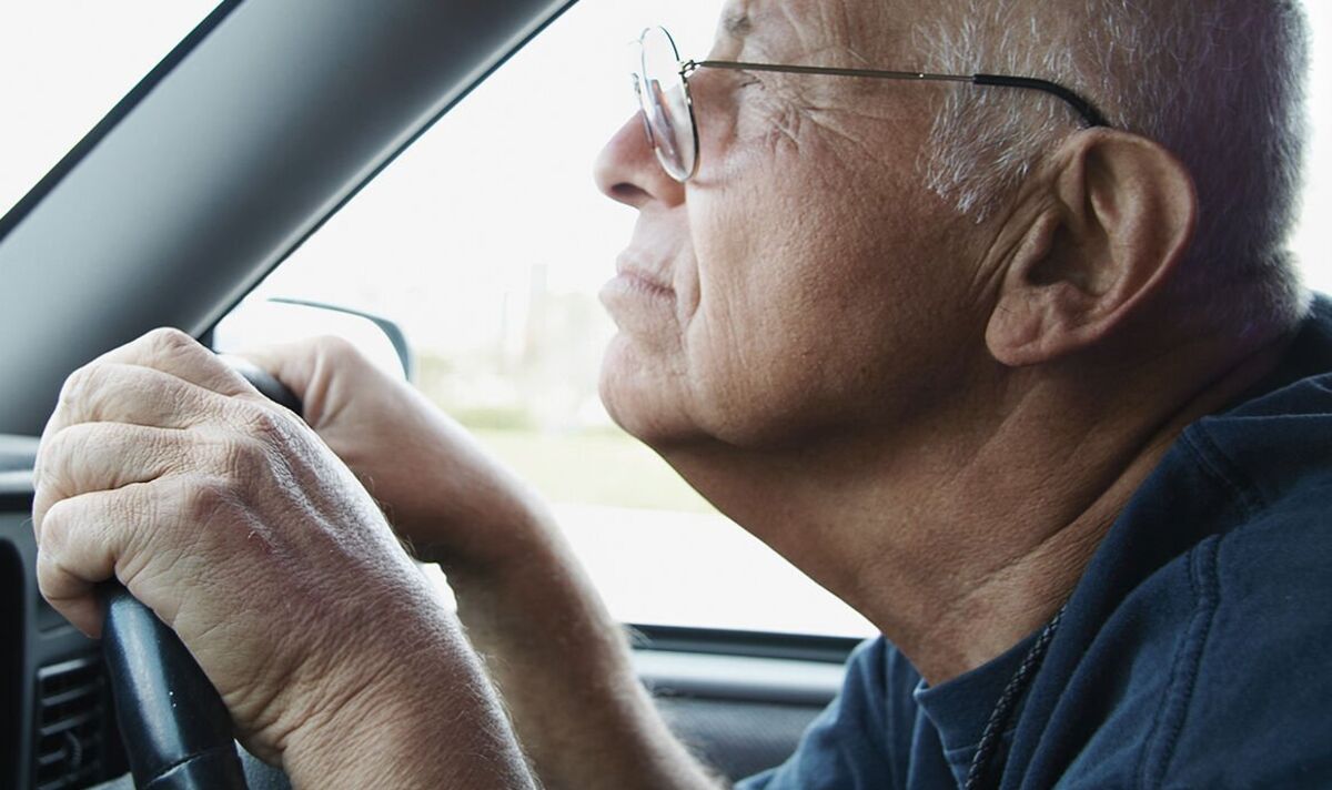 Neuroscientist shares early sign of Alzheimer’s disease when parking a car