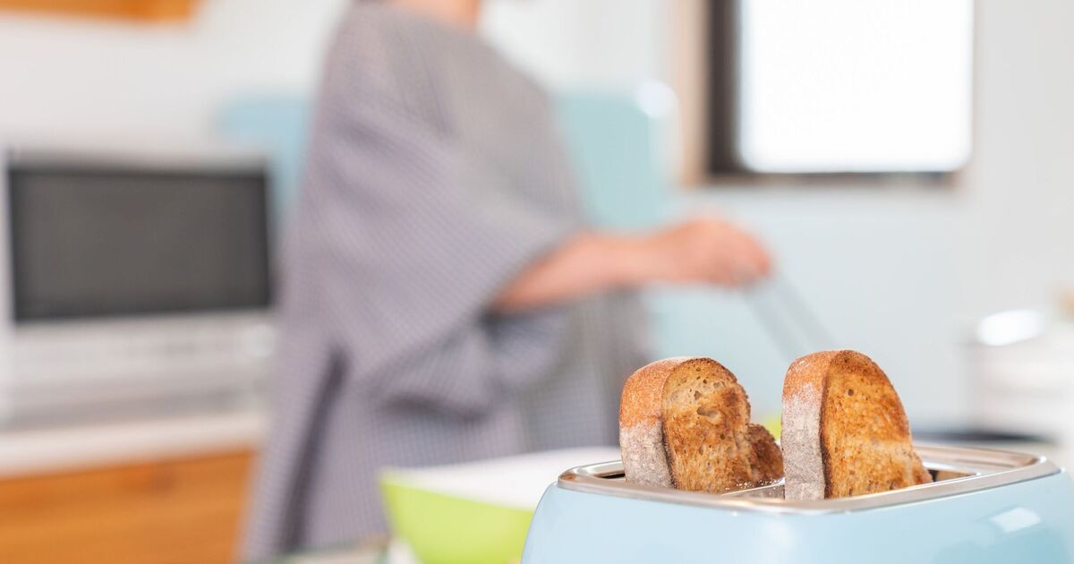 'Ditch your toaster and fat friends to live longer' says expert