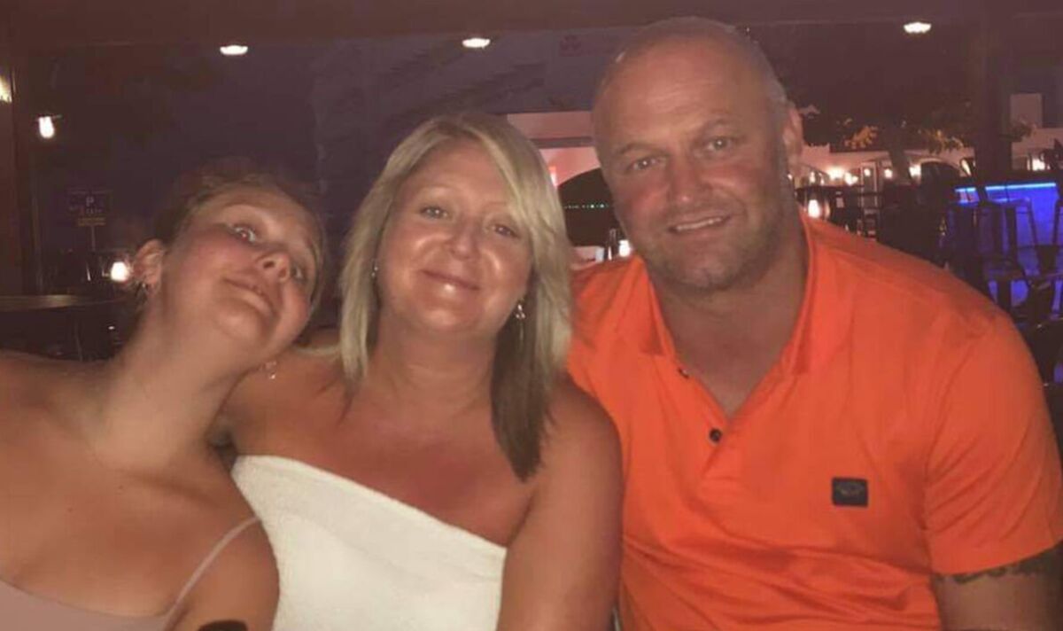 Mum, 40, died after bowel cancer symptoms were initially diagnosed as IBS