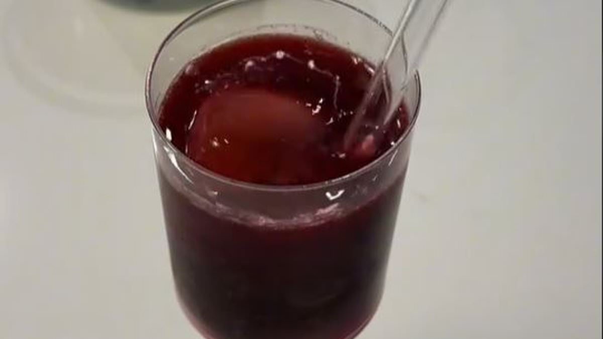 Nutritionist warns that viral 'sleepy girl mocktail' can leave you with a nasty side effect