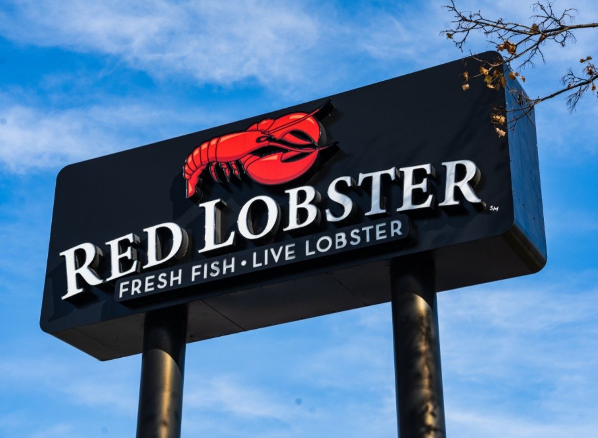 Red Lobster Just Announced First-Ever Endless 'Lobsterfest' Experience