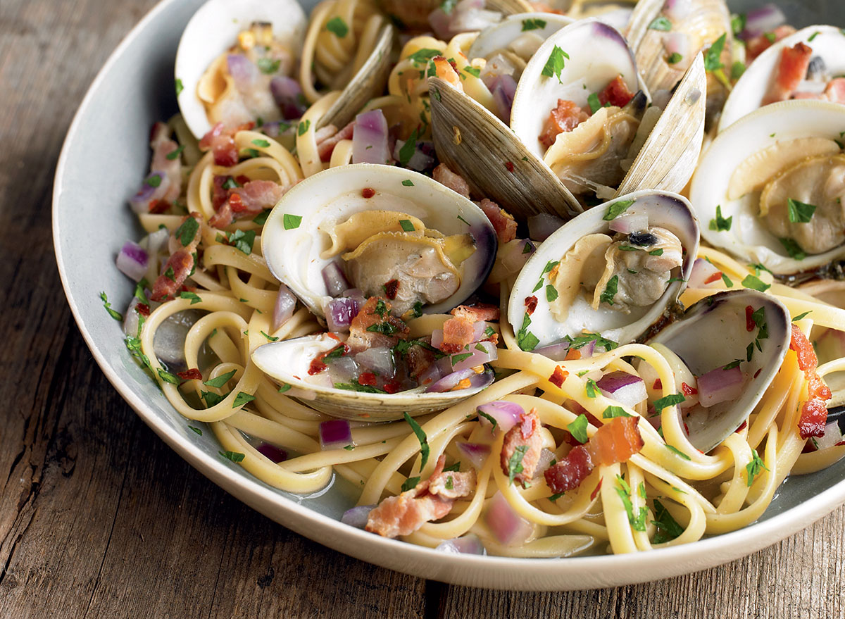 Paleo linguine with clams