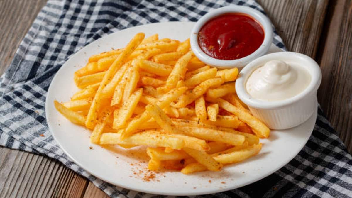 French fries and onion rings could contain chemicals that increase the risk of dementia: Scientists warn deep fat frying does more than just add pounds...