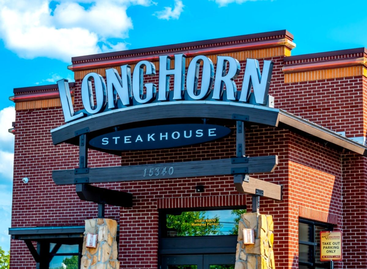 The #1 Unhealthiest Order at LongHorn Steakhouse, According to a Dietitian