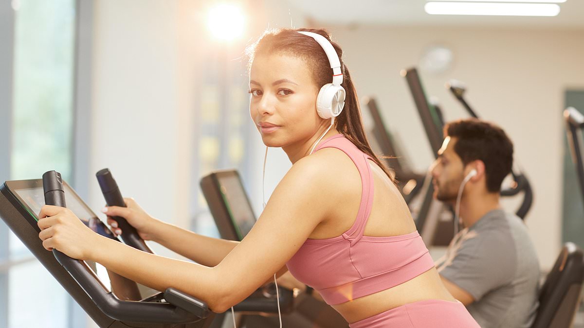 Why you SHOULDN'T exercise with make-up on: Experts claim wearing foundation at the gym may give you spots and dry skin