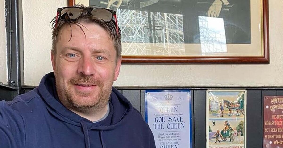 Dad, 44, who noticed three red flags in his throat was diagnosed with incurable cancer