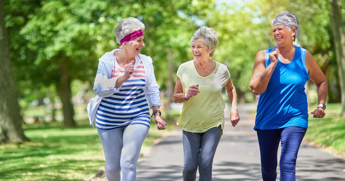 Michael Mosley says walking 30 min at specific time of day can help you lose weight faster