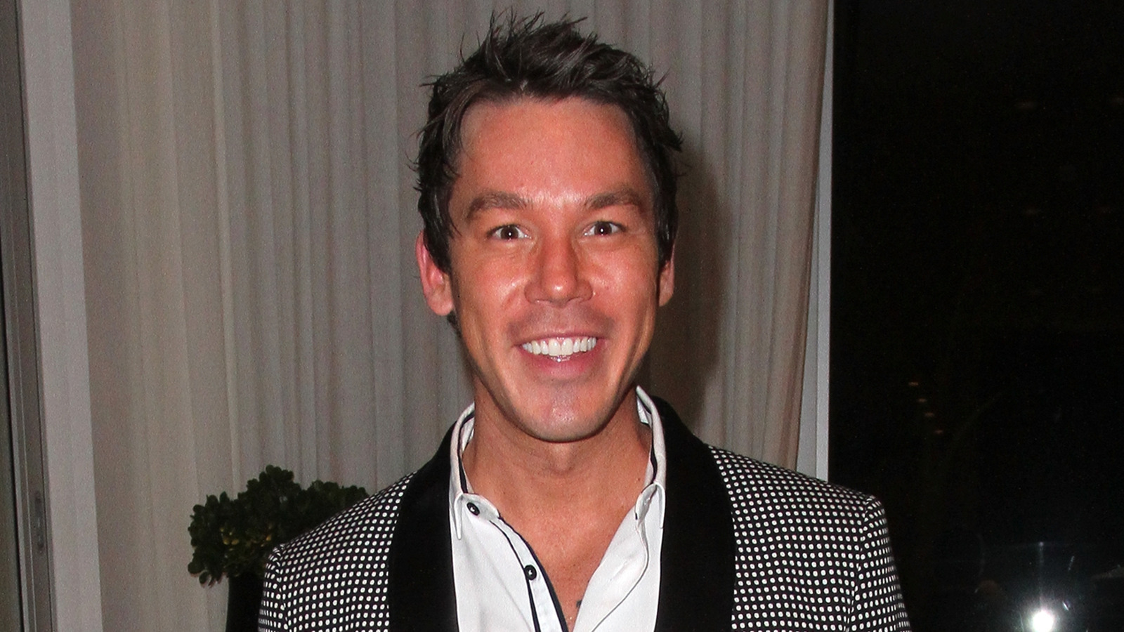 What HGTV's David Bromstad Looks Like Without Makeup