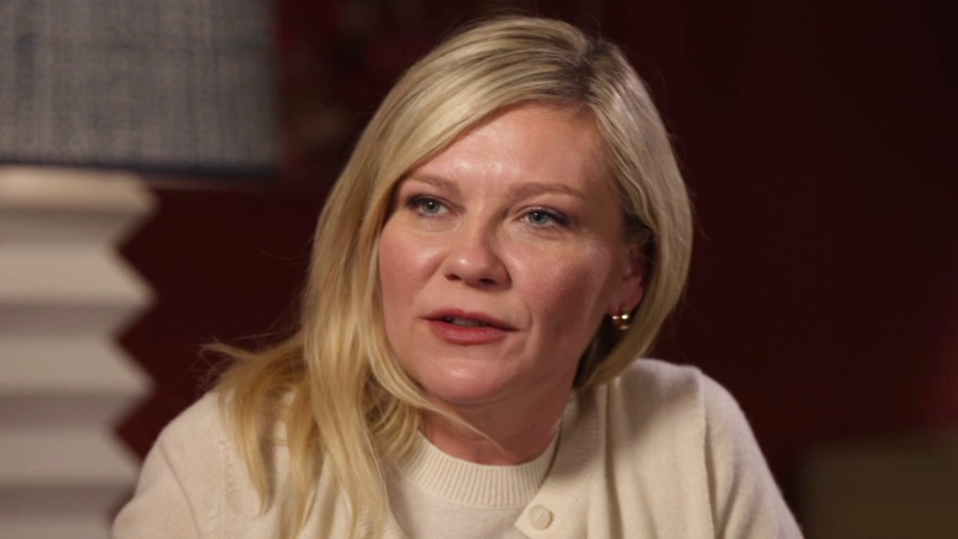 ‘What happened to her voice?’ Kirsten Dunst asked as she sounds ‘so different’ in video as fans beg her ‘stop smoking’
