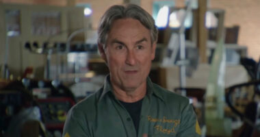 American Pickers star Mike Wolfe adds antiques outside of Tennessee restaurant as eatery ‘still hasn’t opened’