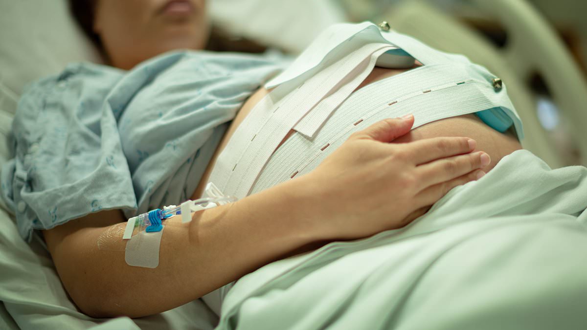 Epidurals can reduce risk of serious childbirth-related complications such as sepsis and heart attacks by more than a third, study shows