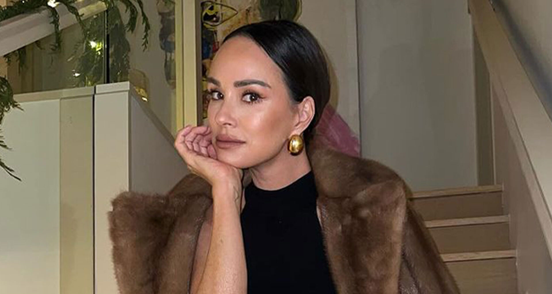 Former E! News host Catt Sadler praised for ‘transparency’ as she shares clip after facelift, necklift, & blepharoplasty