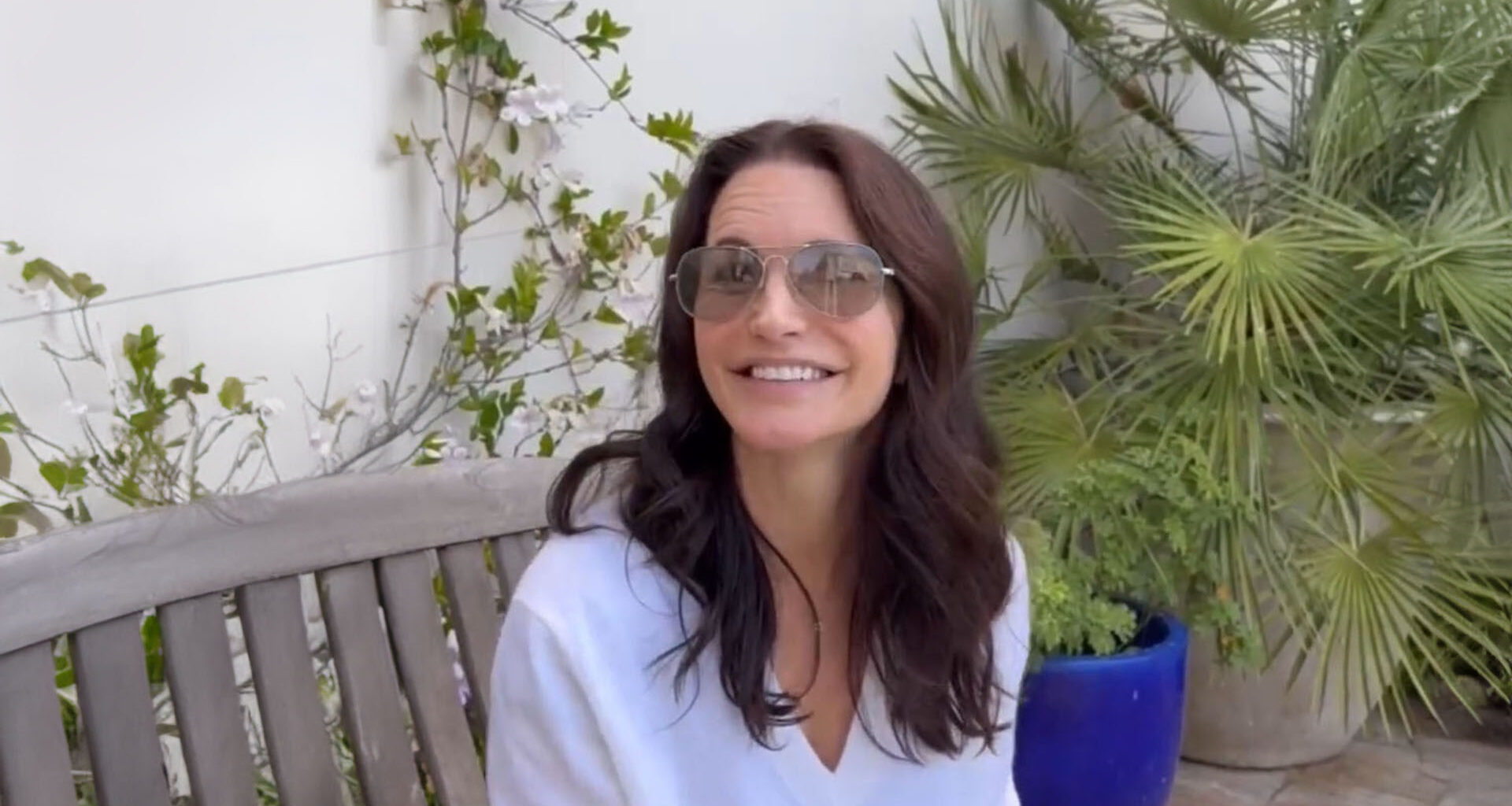 Kristin Davis fans praise the star’s ‘natural beauty’ and say she looks ‘amazing’ in video after removing face fillers