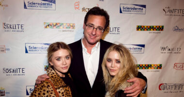 Mary-Kate and Ashley Olsen pose with Full House cast in never-before-seen photo to honor Bob Saget after his death