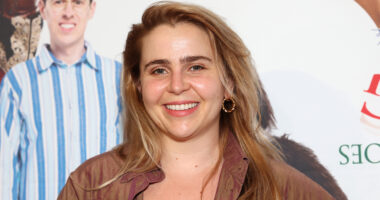 Who is Mae Whitman and is she pregnant?
