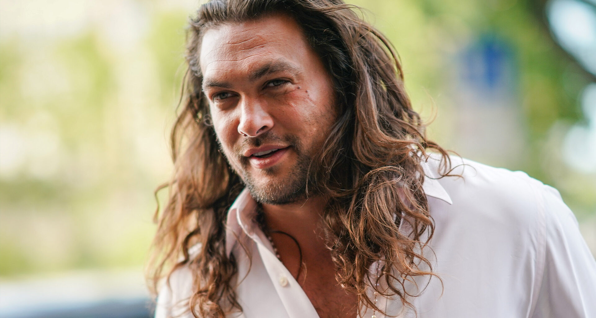 Who is actor Jason Momoa’s girlfriend, Adria Arjona?