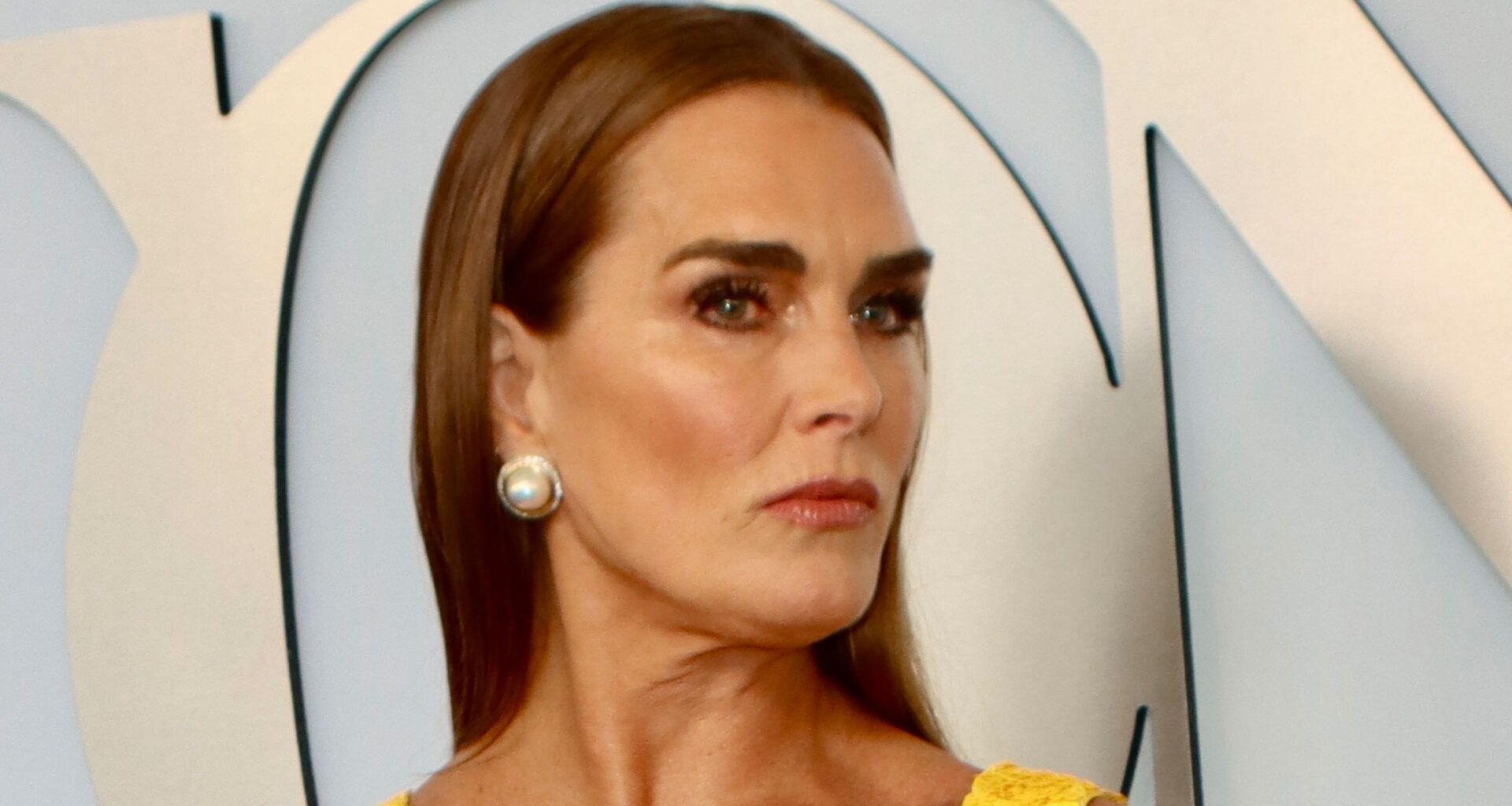 Brooke Shields’ concerning reason for wearing Crocs to the Tony Awards as fans say ‘only she could pull this off’