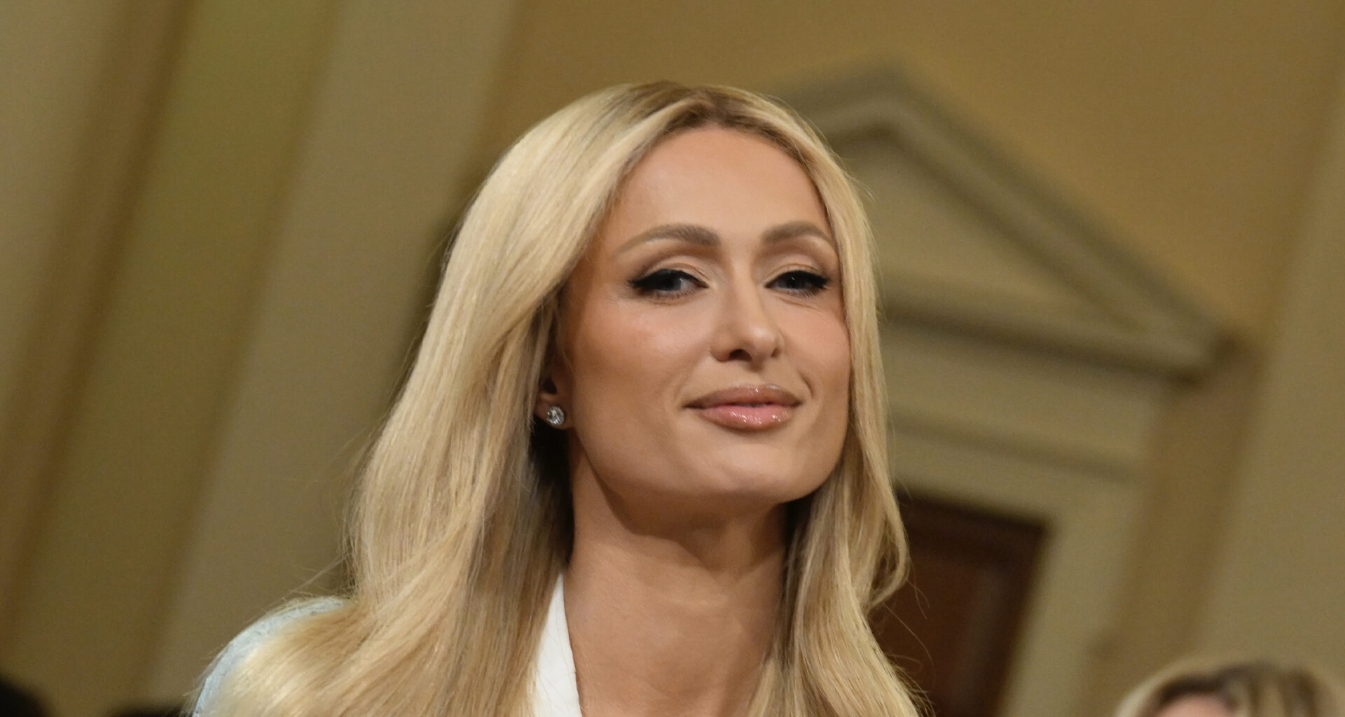Paris Hilton shocks fans with ‘insane’ voice change as she switches from ‘fake’ baby talk to deep tone before congress