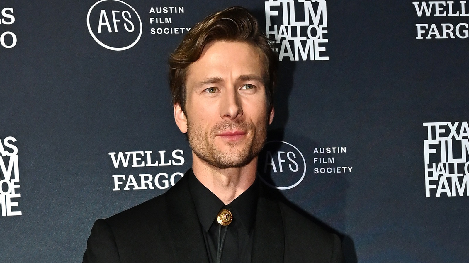 Tragic Details About Glen Powell