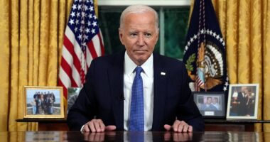 Doctors reveal hidden warning signs about Biden's health that you may have missed during tonight's address to the nation