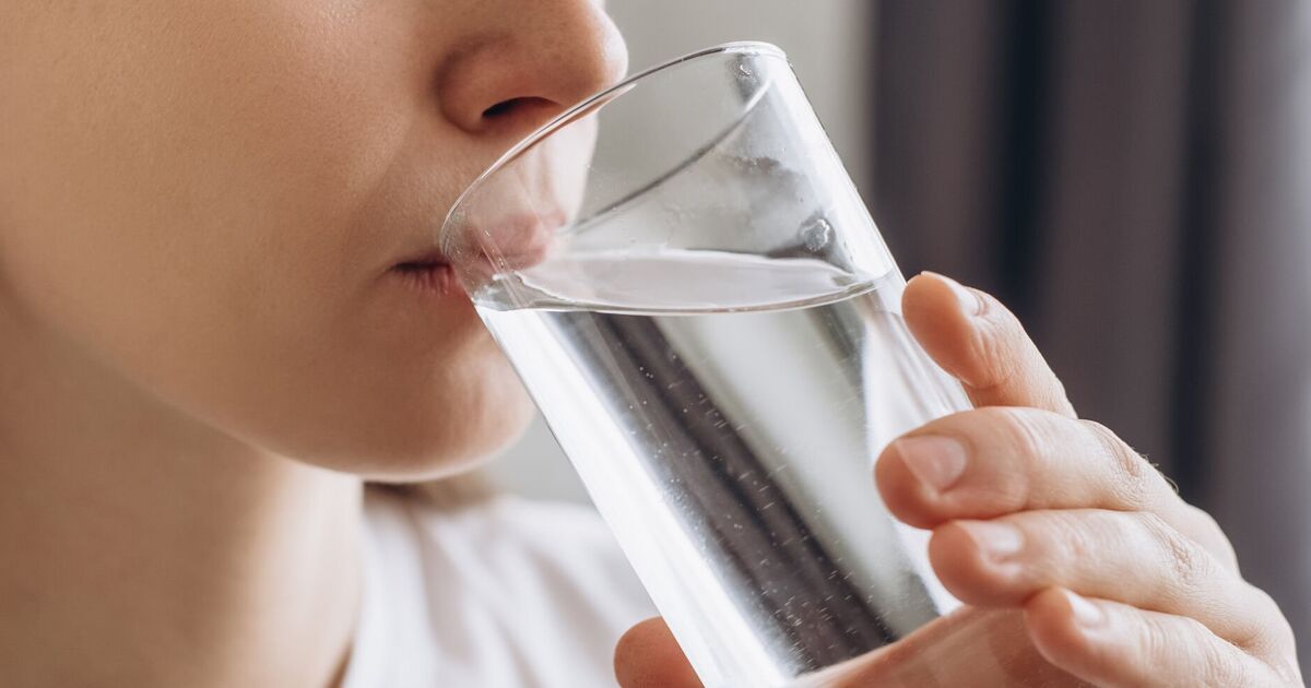 Drinking this much water a day can help you lose weight, dietitian says