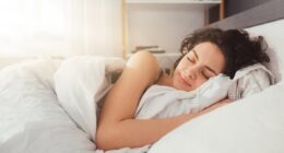 Sleep experts reveal what you should - and shouldn't - do in the two hours before bedtime