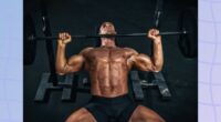 Here's How Much Weight You Should Bench Press To Build Bigger Muscles