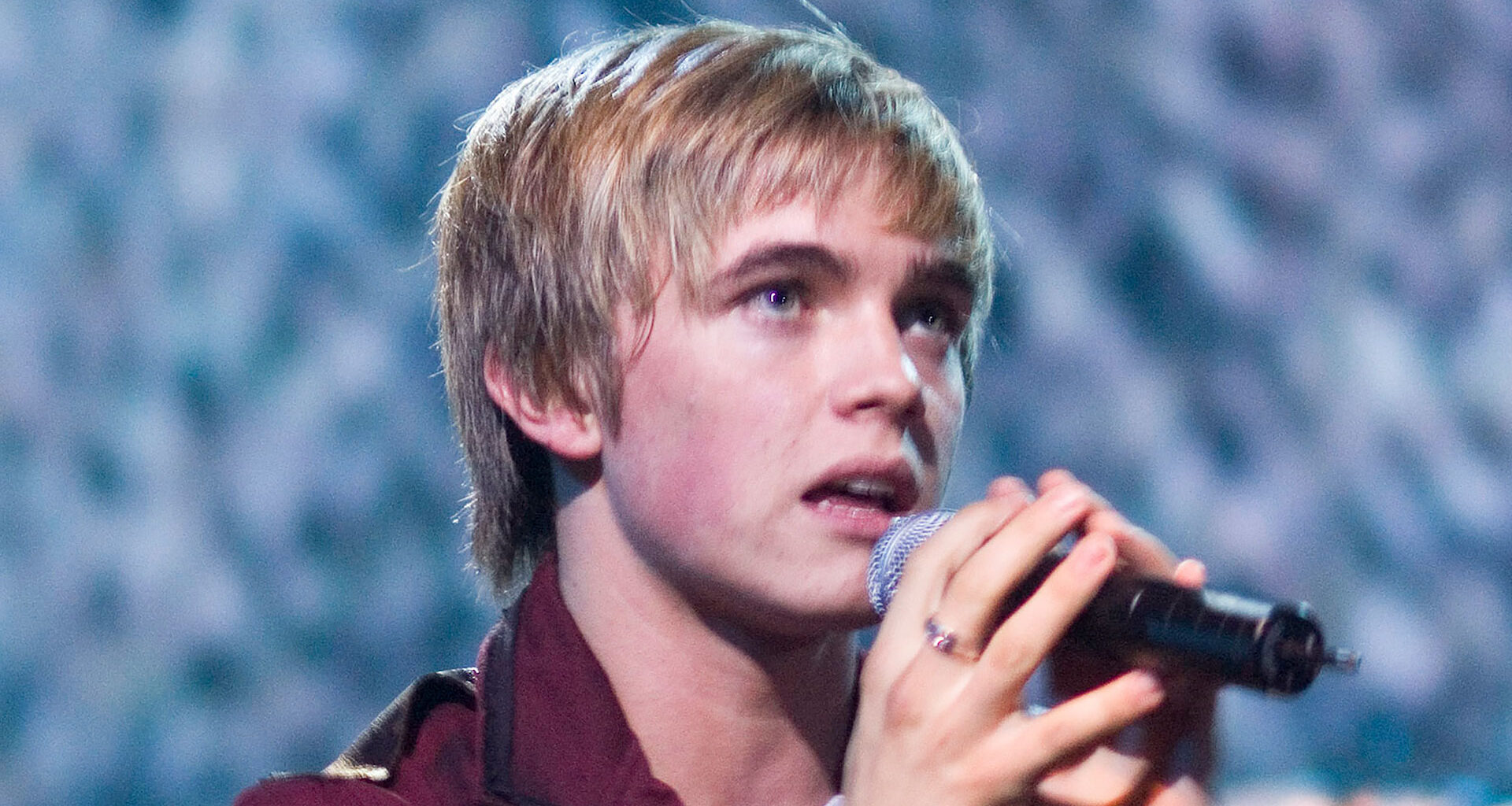 Jesse McCartney fans gush 37-year-old ‘ages like fine wine’ as he performs 00s hit song