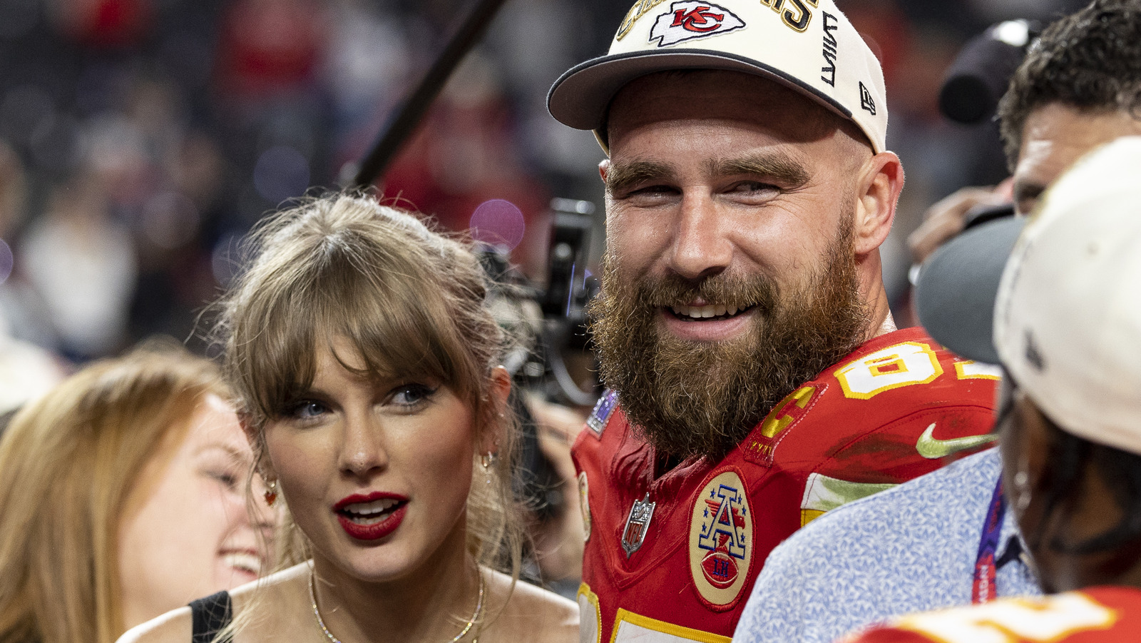 This Blunt Celeb Prediction On Taylor Swift & Travis Kelce's Future Is Turning Heads