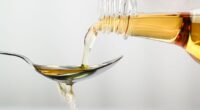 DOACEO expert says daily spoonful of vinegar cuts cholesterol, blood sugar and fat