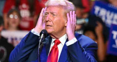 Donald Trump Commits Worst Fake Tan Fail Yet & It's Bringing Us Back To High School