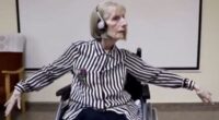 Incredible moment ballerina with Alzheimer's dances to Swan Lake for one last time