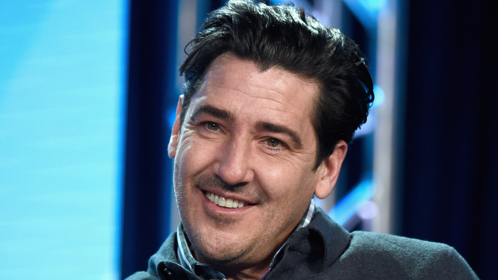 Sad Details About HGTV Star Jonathan Knight