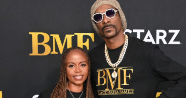 Snoop Dogg And His Wife Shante Broadus Live Incredibly Lavish Lives