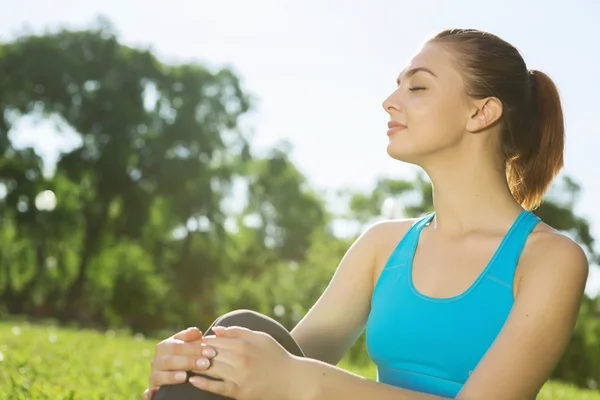 10 Simple Mindfulness Exercises to Relieve Stress and Anxiety (Science-Backed)