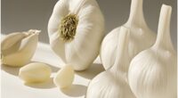 Is Raw Garlic a Health Booster or a Digestive Risk?